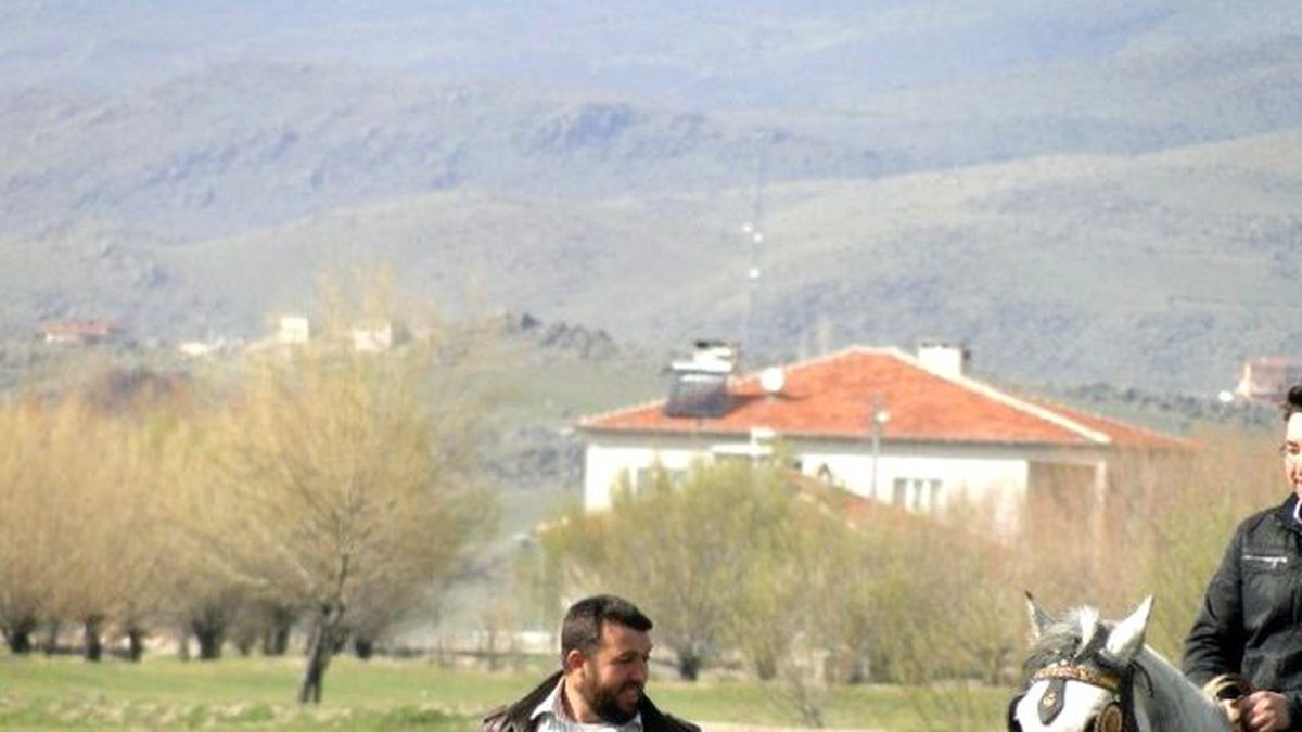 Sultan Sazlığı\'nda Atlı Safari Keyfi