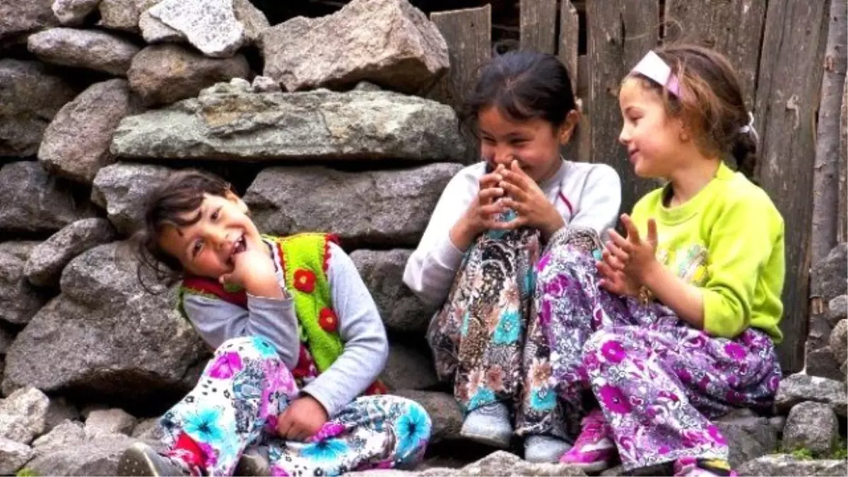 Taşarası Fotoğrafçıların Gözdesi