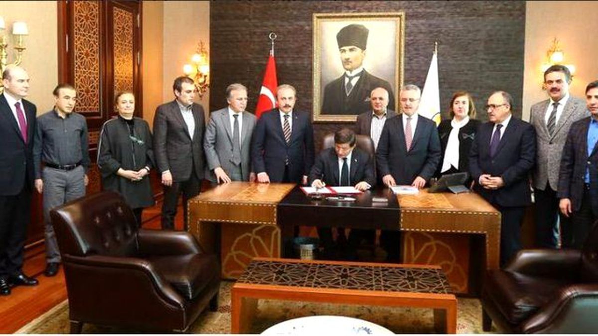 Davutoğlu\'ndan Aday Listesi Açıklaması