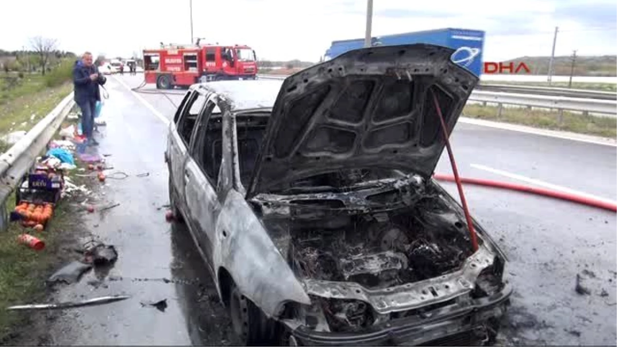 Edirne Otomobil Yandı, Uluslararası Yol 1 Saat Trafiğe Kapandı