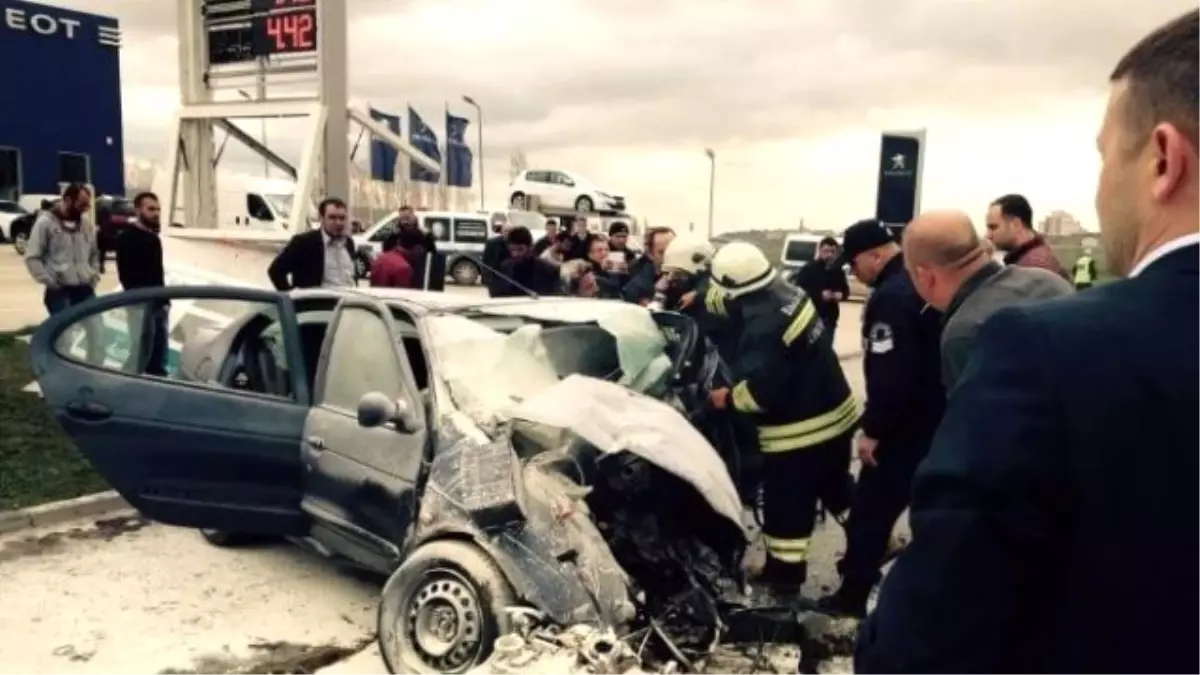 Eskişehir\'de Trafik Kazası: 1 Ağır Yaralı