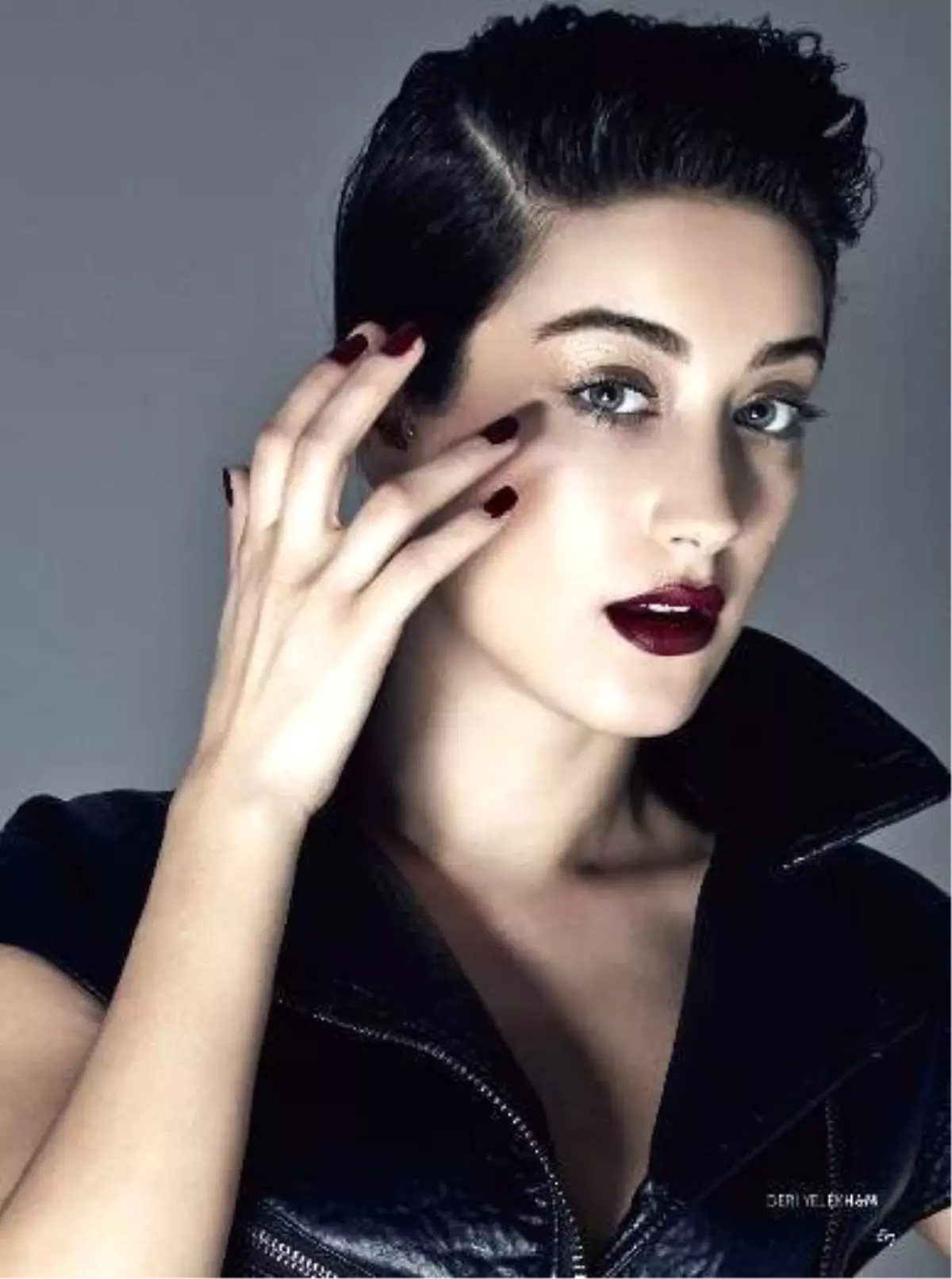 Hazal Kaya\'nın Saçlarındaki Büyük Değişim