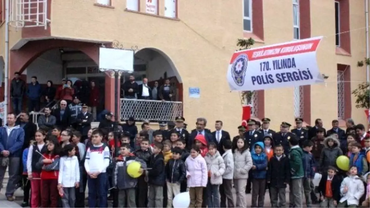 Polis Haftası Polis Sergisinin Açılışı ile Başladı