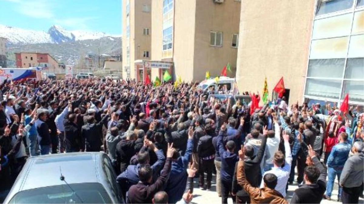 Şengal\'de Ölen PKK\'lının Cenazesi Hakkari\'de Toprağa Verildi