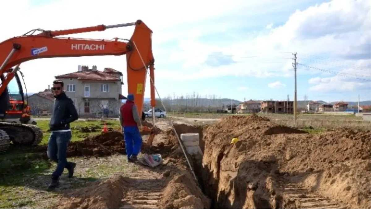 Şuhut Beleyesi İlçede Kanalizasyon Yapım Çalışmalarına Hız Verdi