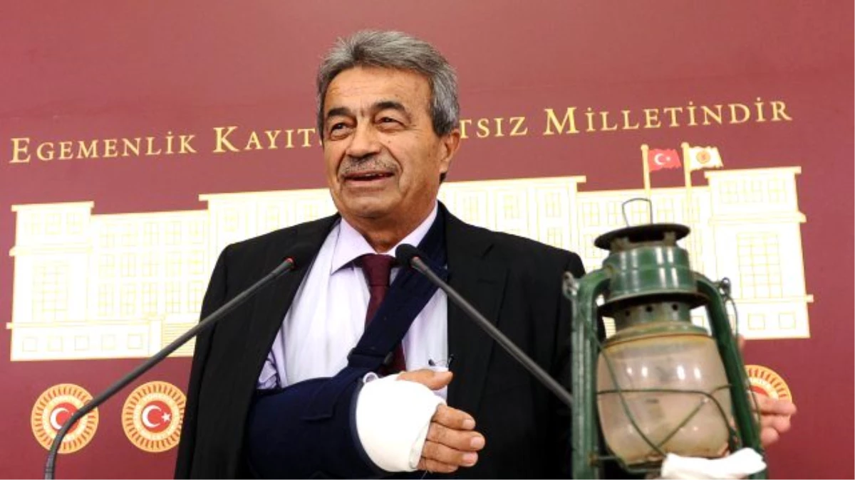 Türk Siyasetinde Bir Dönem Kapandı: Kamer Genç Yeni Dönemde Yok