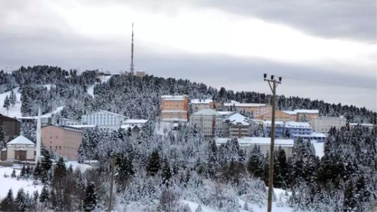 Uludağ\'a 15 Santimetre Kar Yağdı