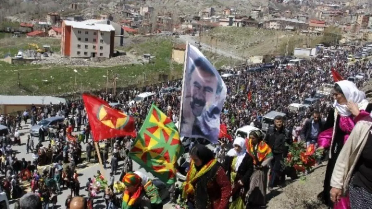 Ypj\'li Çiftçi Hakkari\'de Toprağa Verildi