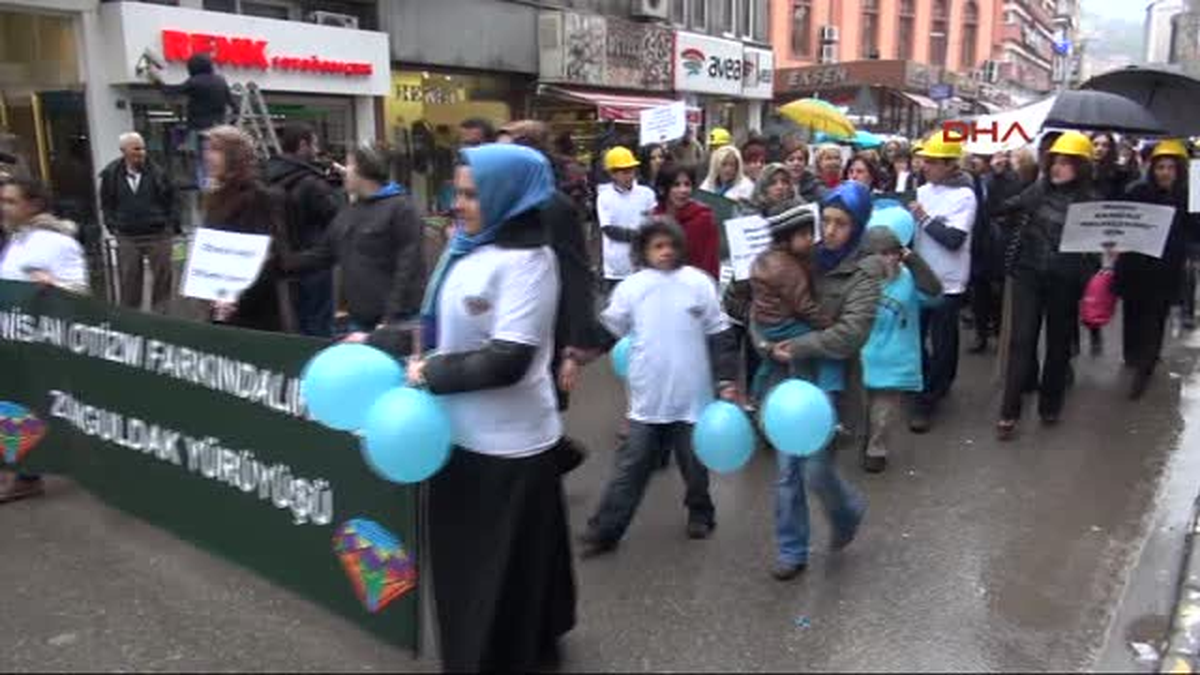 Zonguldak\'ta, \'Otizm Farkındalık\' Yürüyüşü