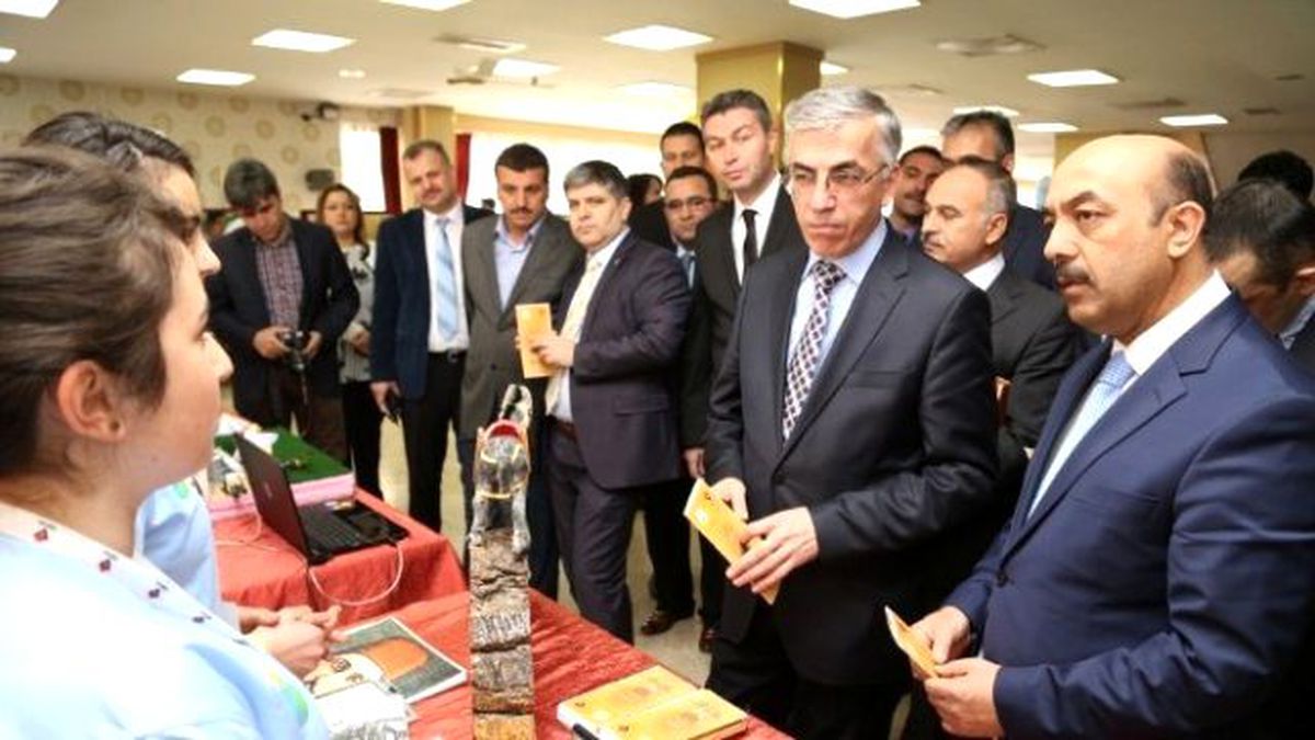 Aksaray\'da Tübitak Bilim Fuarı Açıldı