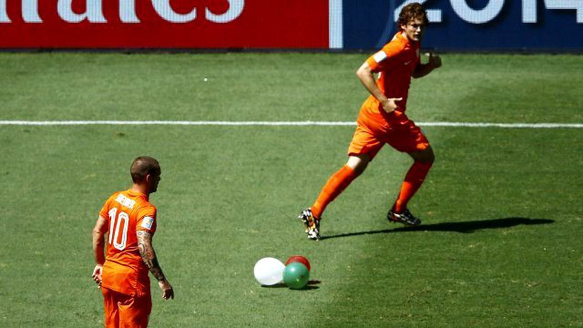 Blind, Sneijder\'e Manchester United\'ı Sordu