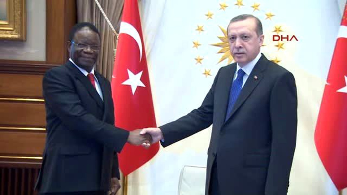 Cumhurbaşkanı Erdoğan, Kongo Dışişleri Bakanı İkouebe\'yi Kabul Etti