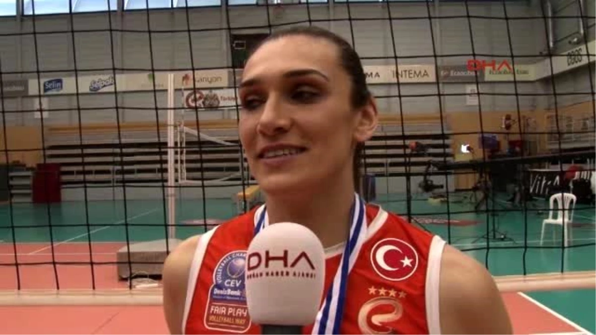 Eczacıbaşı Virta Kaptanı Esra Dünya Kulüpler Şampiyonası\'nda Türk Voleybolunun Nereye Geldiğini...