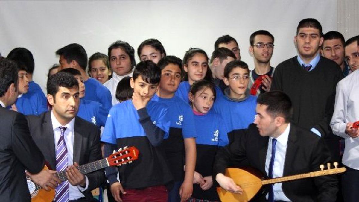 Emniyet Müdürü ve Kaymakamdan Otizmli Çocuklara Ziyaret