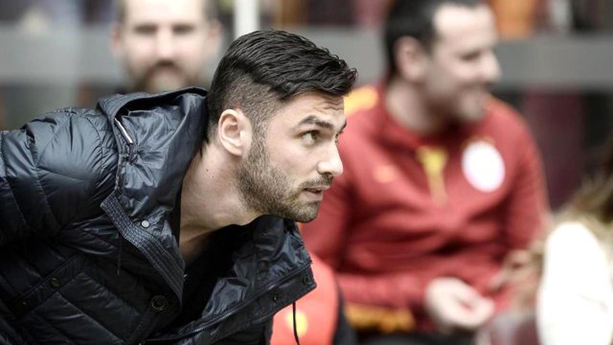 Galatasaray\'da Burak Yılmaz Takımdan Ayrı Çalıştı