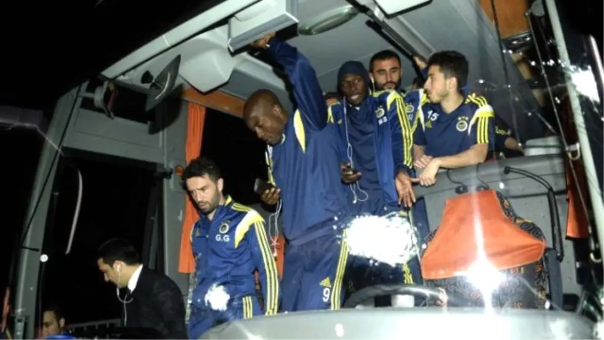 Leman\'ın Fenerbahçe Kapağı Trabzonluları Kızdırdı