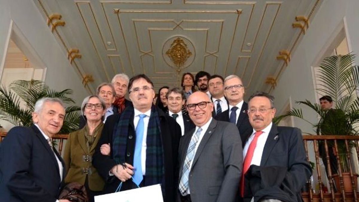 Macaristan Barolar Birliğinden Süleymanpaşa Belediye Başkanı Eşkinat\'a Ziyaret