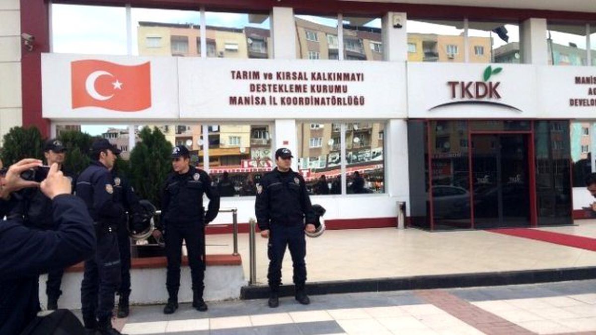 Manisa Tkdk\'ya \'Usulsüz Kredi\' Operasyonu