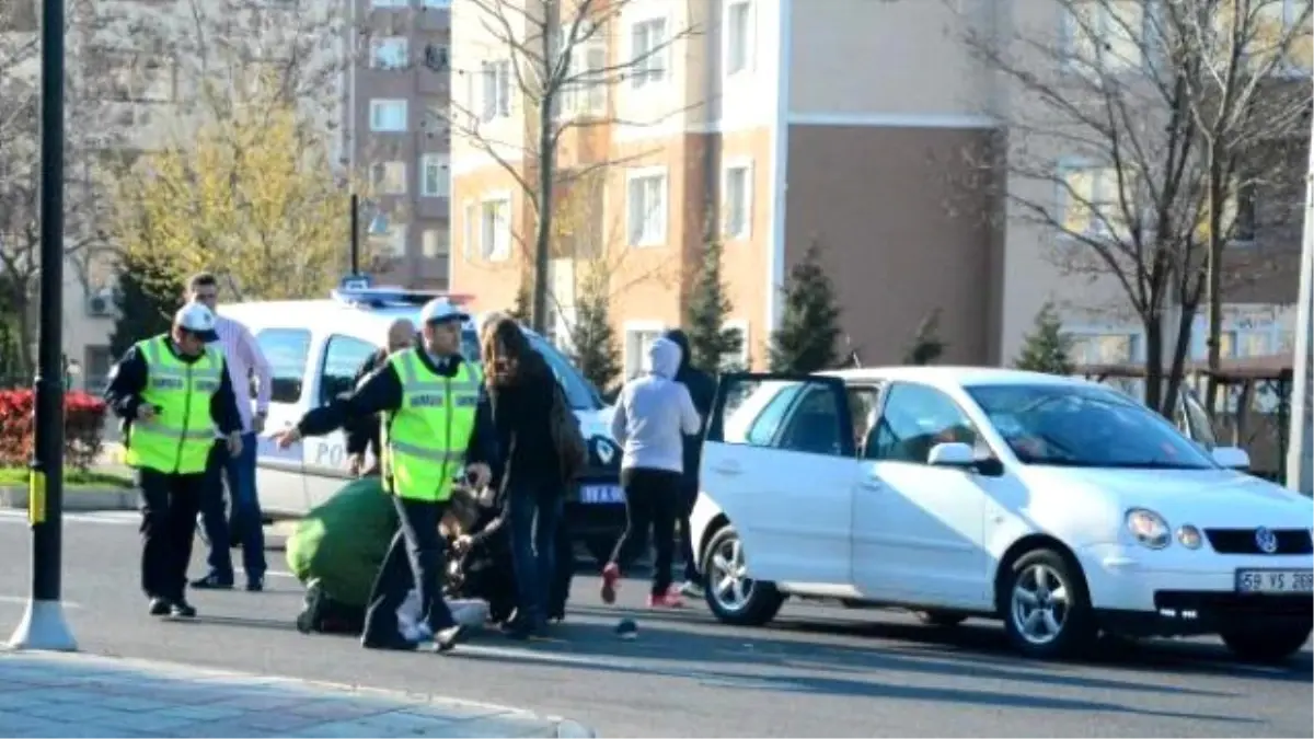 Tekirdağ\'da Otomobilin Çarptığı Lise Öğrencisi Yaralandı