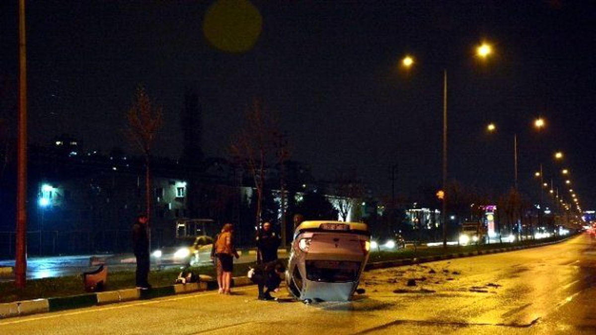 Takla Atan Otomobilden Sağ Çıktılar