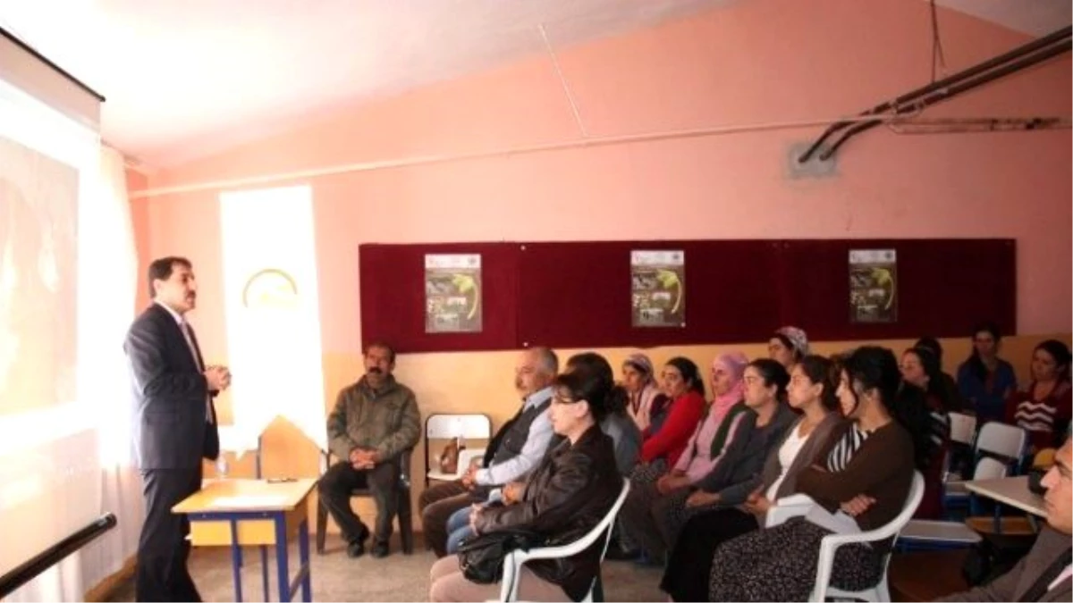 Tunceli\'de Kadın Çiftçi Eğitimi