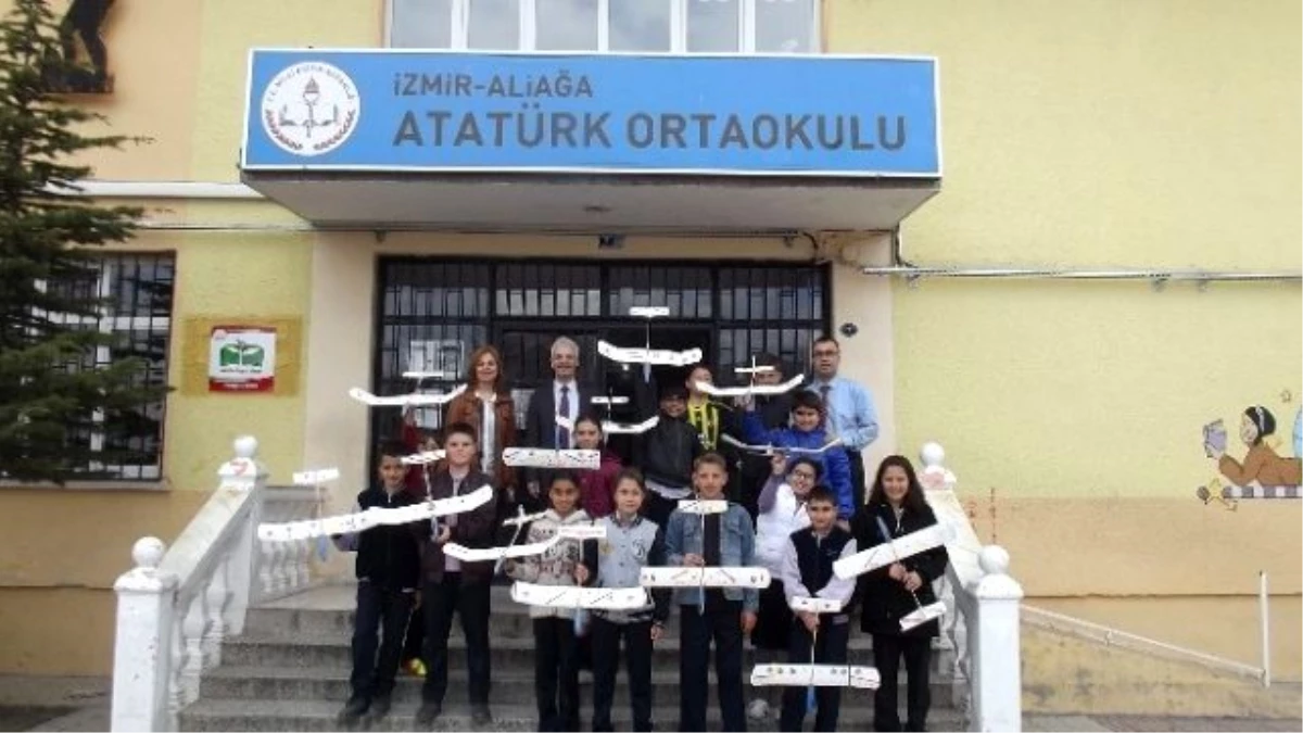 Türk Hava Kurumu\'ndan Öğrencilere Model Uçak Eğitimi