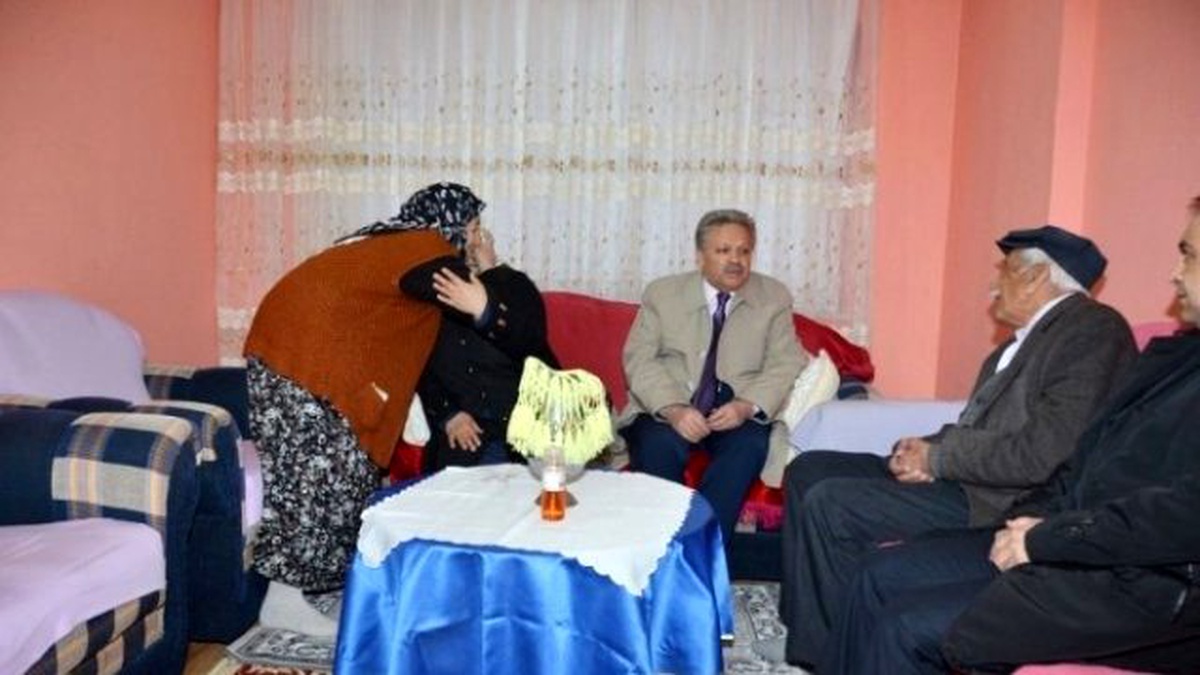 Vali Kahraman, Aksu Ailesinin Konuğu Oldu