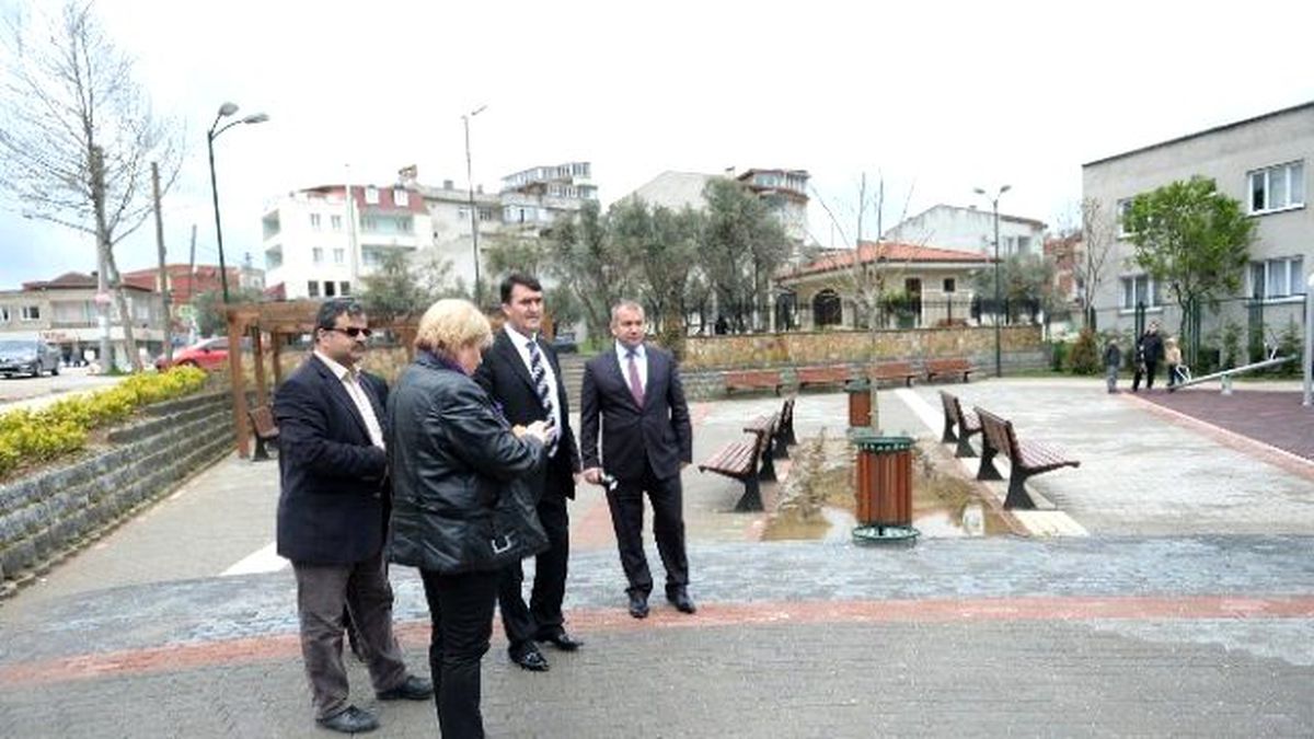 Yenibağlar\'a Nefes Aldıracak Meydan