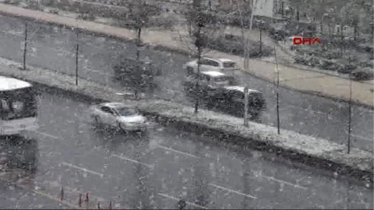 Ankara\'da Kar Yağışı Ek Görüntülerle