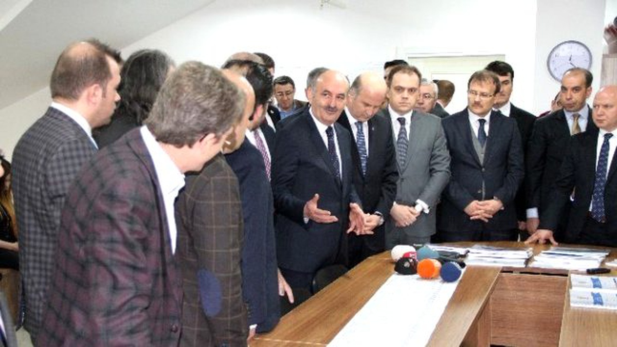 Bakandan, Mahalle Temsilcisine Şok Telefon