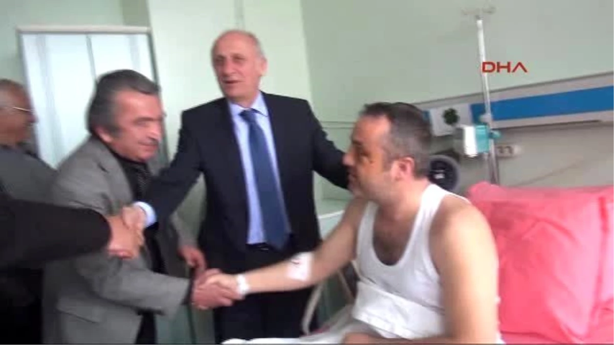 Fenerbahçe Yönetiminden Yaralı Şoför Ufuk Kıran\'a Ziyaret