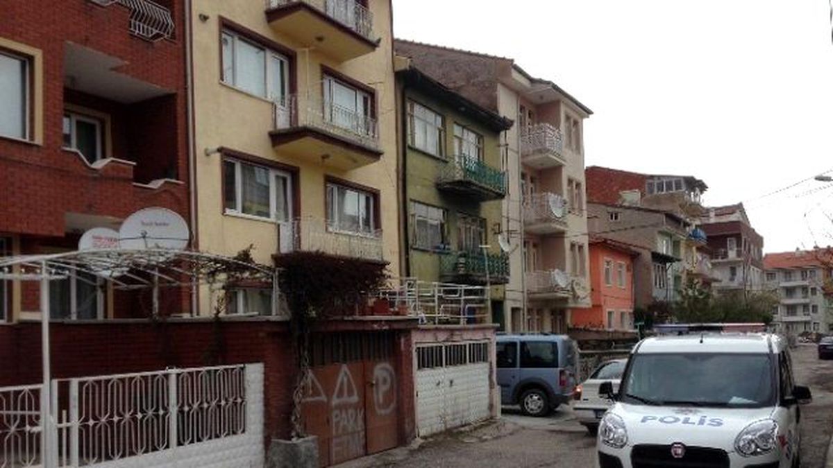 Kapı Kilidini Kırarak Evdeki Parayı Çaldılar