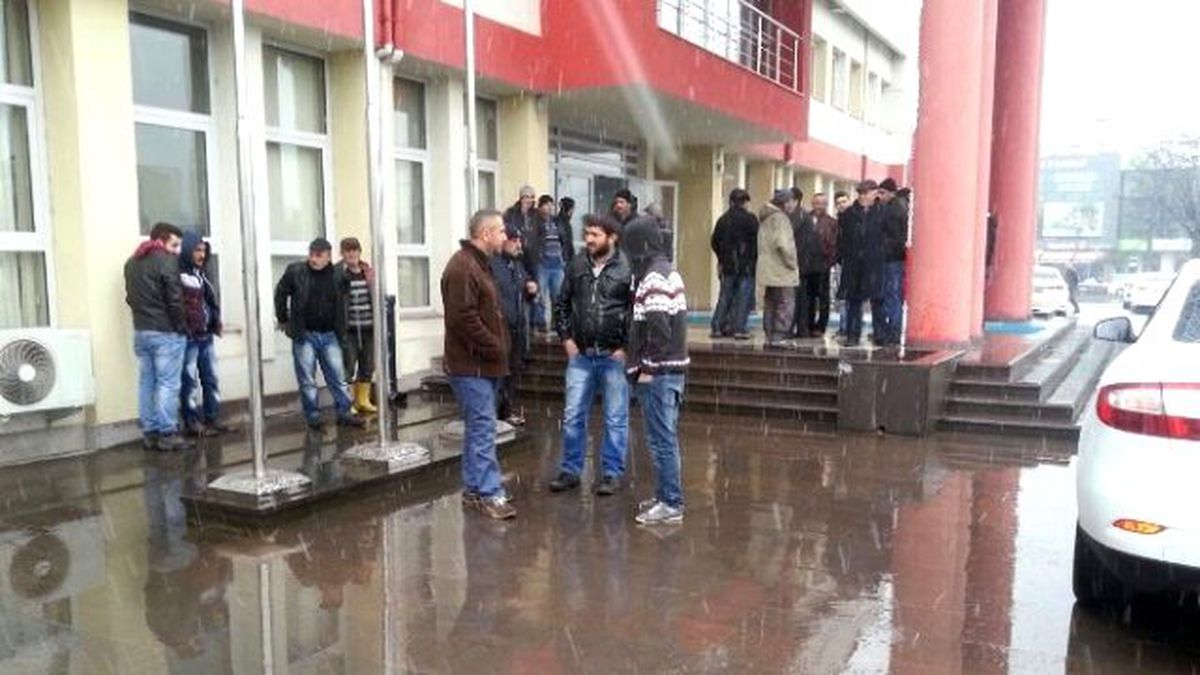 Köylülerin Bozuk Yol Tepkisi