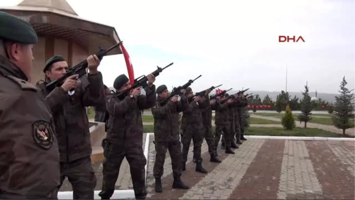 Sivas Polislerden Şehitlik Ziyareti