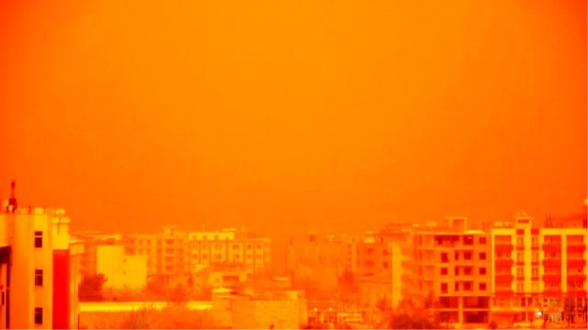 Viranşehir\'de Kırmızı Toz Bulutu
