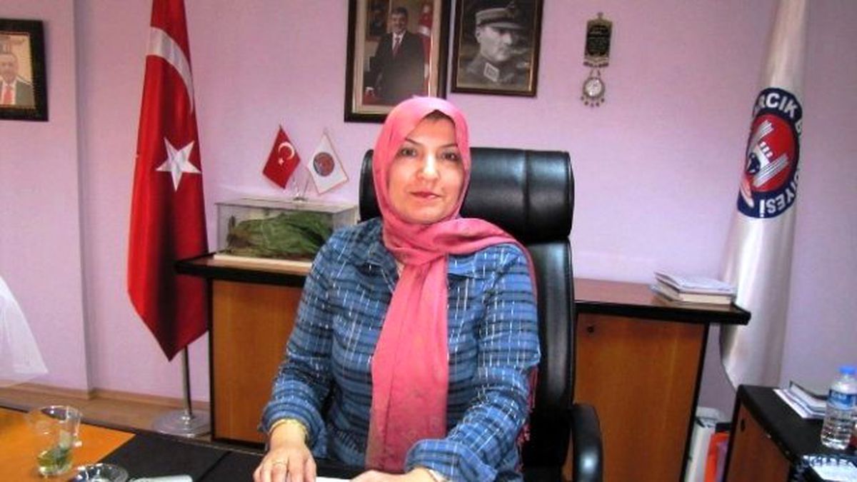 Ayşe Uludoğan, Hisarcık Belediyesi\'nin İlk Kadın Encümeni Oldu
