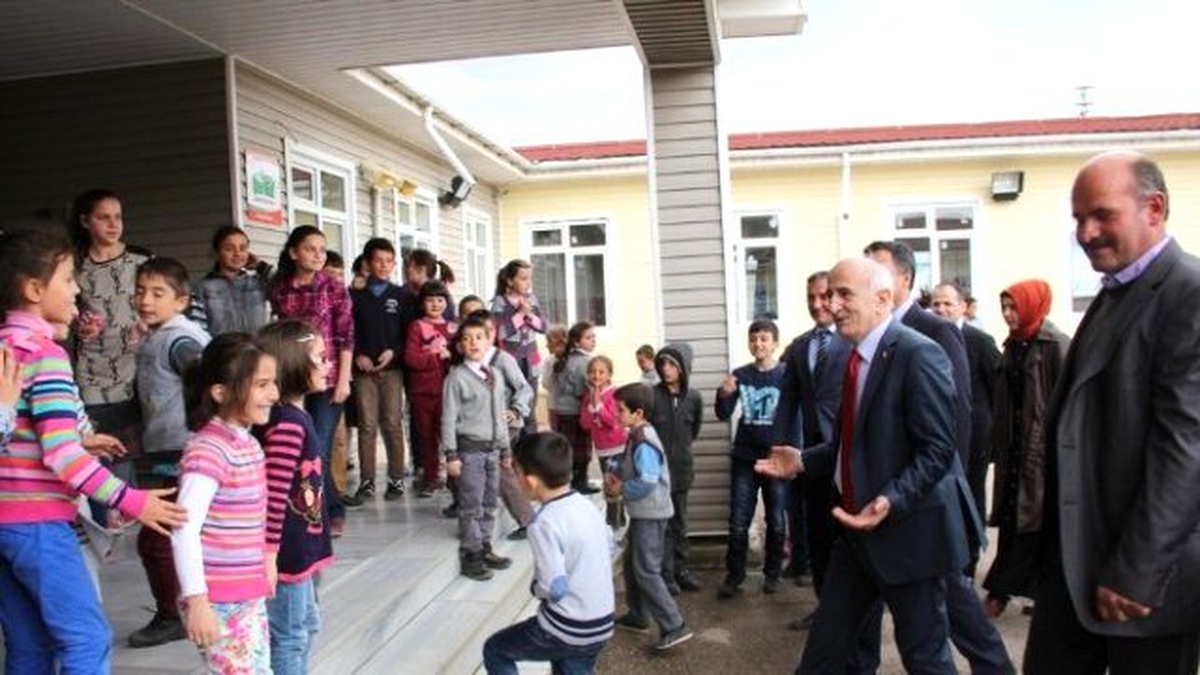 Bayburt Valisi Adabaşı, Dikmetaş ve Değirmencik Köylerini Ziyaret Etti