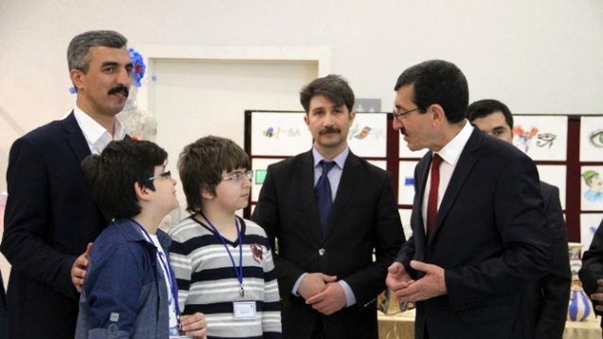 Elazığ Bilim Sanat Merkezi Öğrencilerinden Yıl Sonu Sergisi