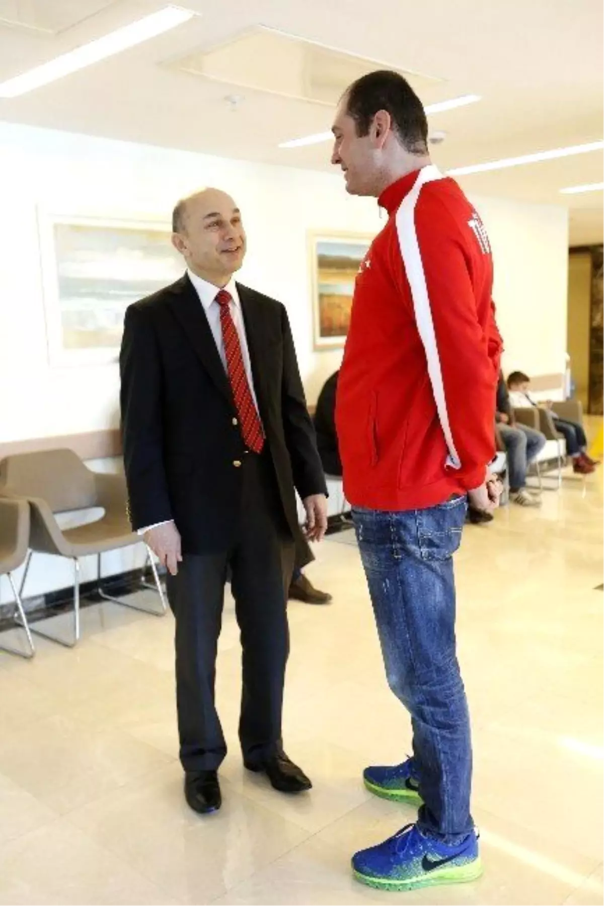 Eski Milli Basketbolcuya Beyin Pili