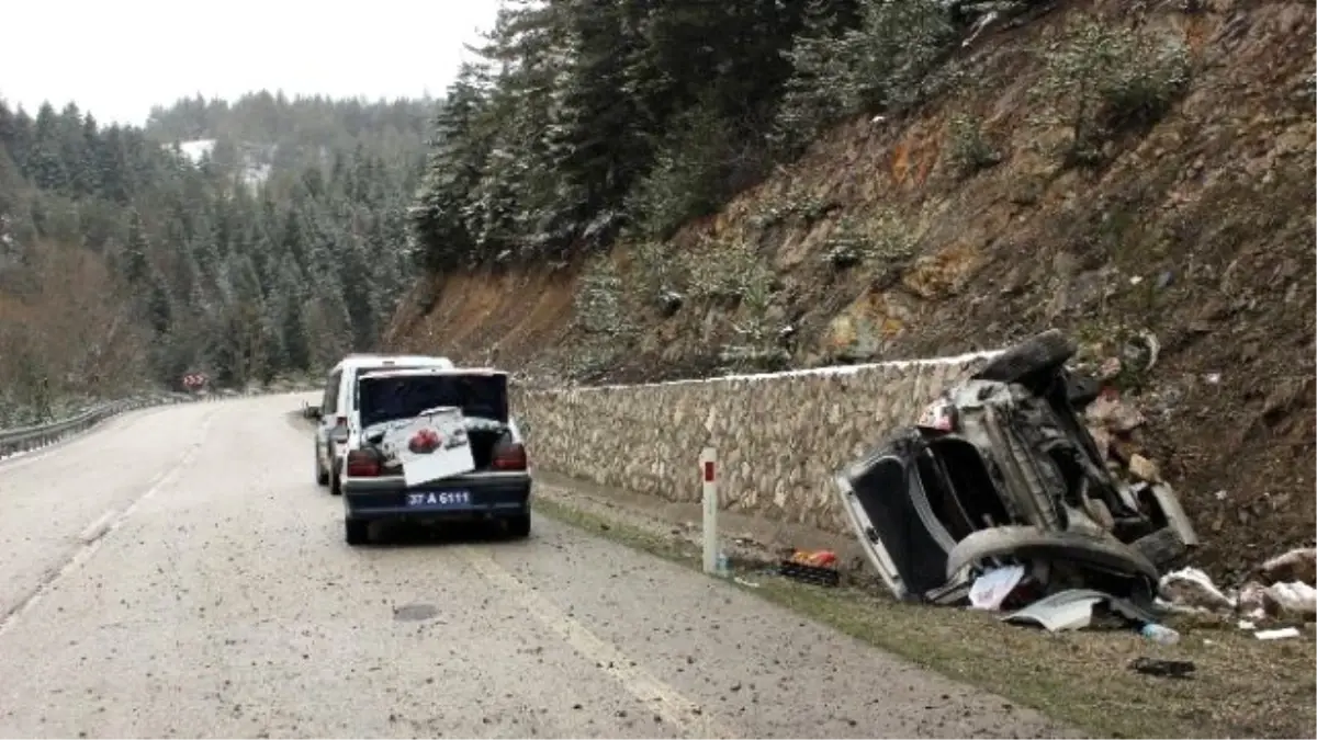 Kastamonu\'da Trafik Kazası: 3 Yaralı