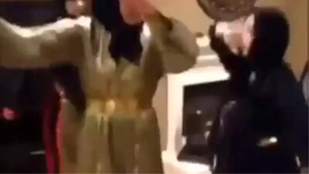 Keklere Dere Otu Yerine Marijuana Katan Teyzeler