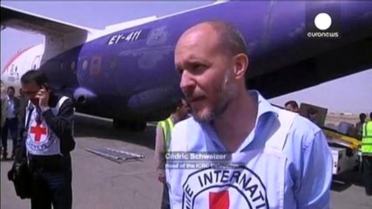 Kızılhaç\'a Ait İlk Yardım Uçakları Yemen\'e Ulaştı