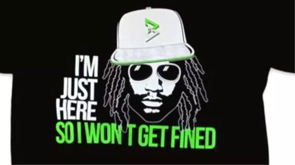 Marshawn Lynch Selling \'I\'m Just Here So I Won\'t Get Fined\' Shirts