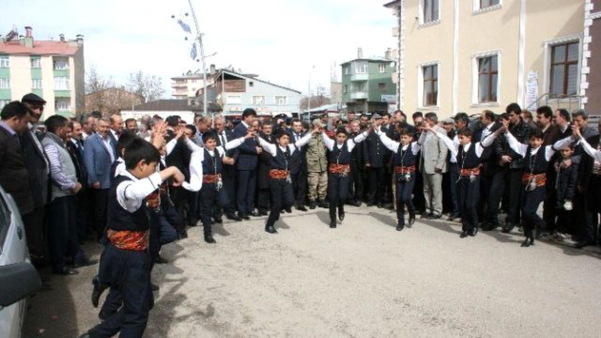 Pasinler\'de 170. Yılda Polis Halk El Ele