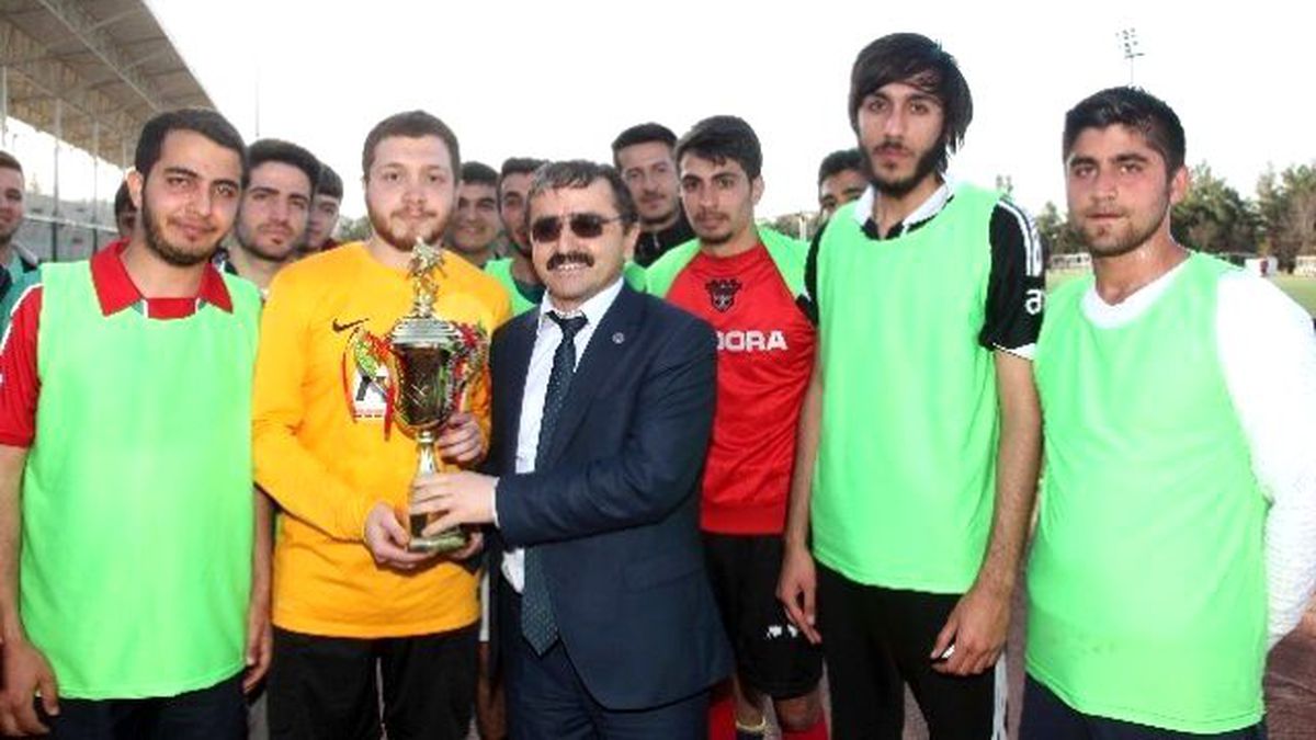 Şampiyonlar Kupasını Aldı
