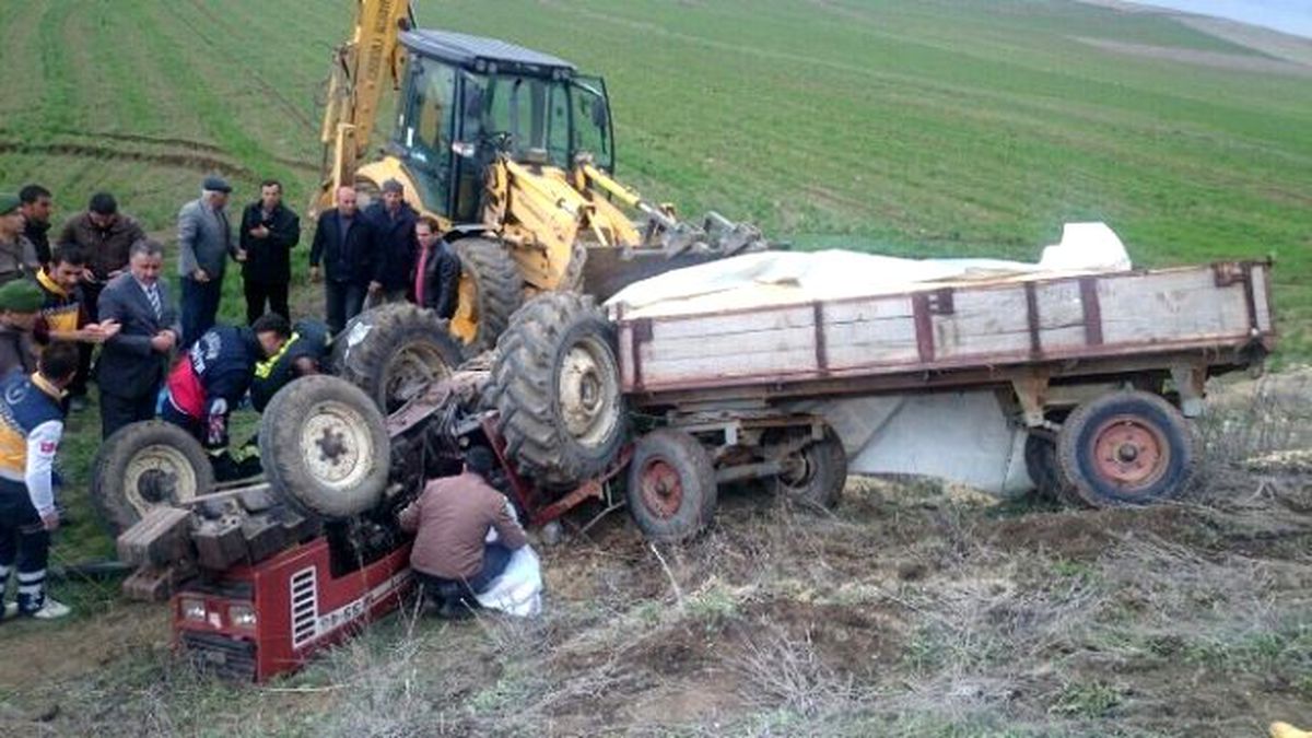 Yozgat\'ta Traktörün Altında Kalan Çiftçi Ağır Yaralandı