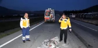 150 Kilometre Hızla Kamyona Çarpan Sürücü Araçtan Fırlayıp Öldü