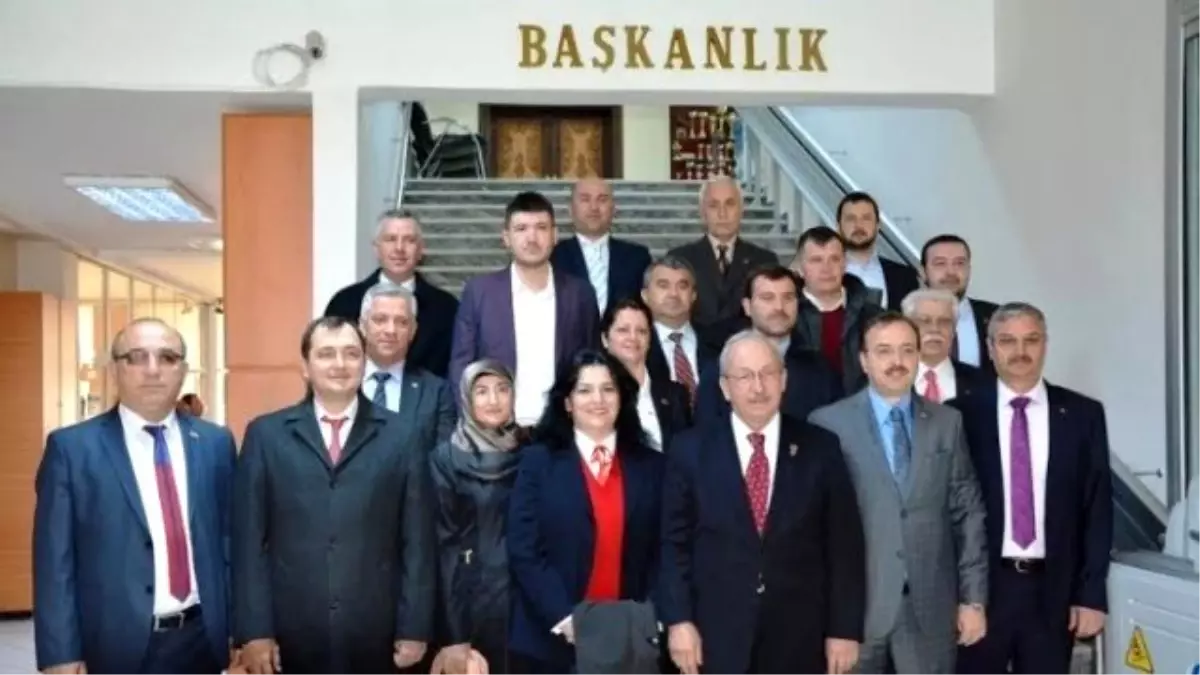 AK Parti Heyeti Tekirdağ Büyükşehir Belediye Başkanı Albayak\'ı Ziyaret Etti