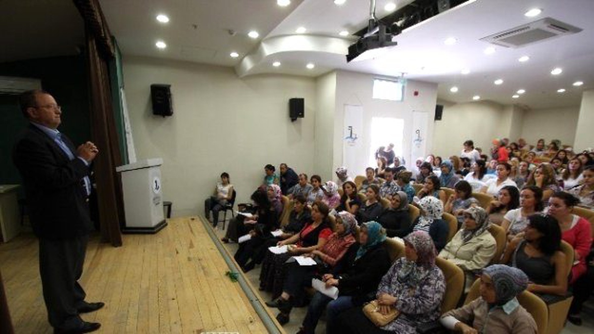 Bayraklı\'da 2015 Yılının İlk Üç Ayında 174 Kişiye İş Sahibi Oldu