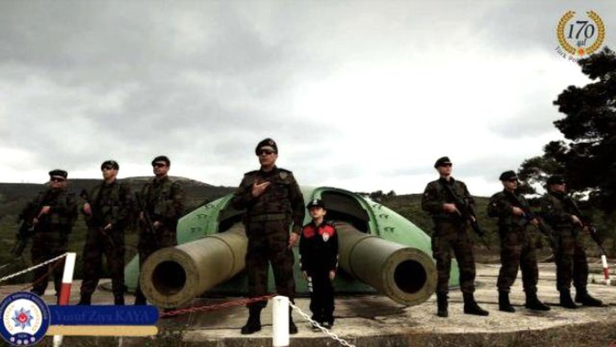 Çanakkale\'de Polisin Çektiği Klip Beğenildi